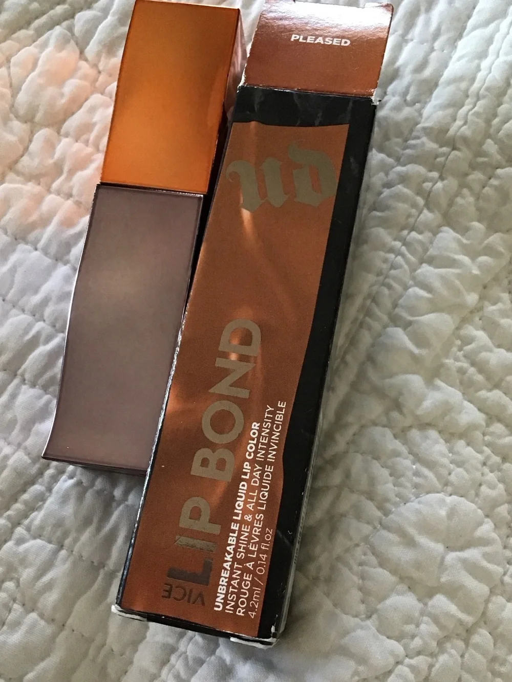 New Urban Decay Lip Bond Instant Shine Liquid Lipstick Pleased